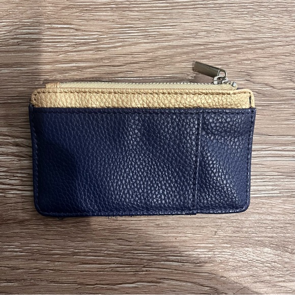 {Gap} Card Case Wallet - Picture 2 of 5
